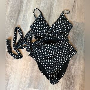 Aerie NWT XL Black Polka Dot One-Piece Swimsuit